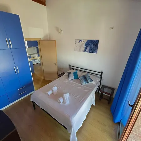 Blue Sea View Apartment